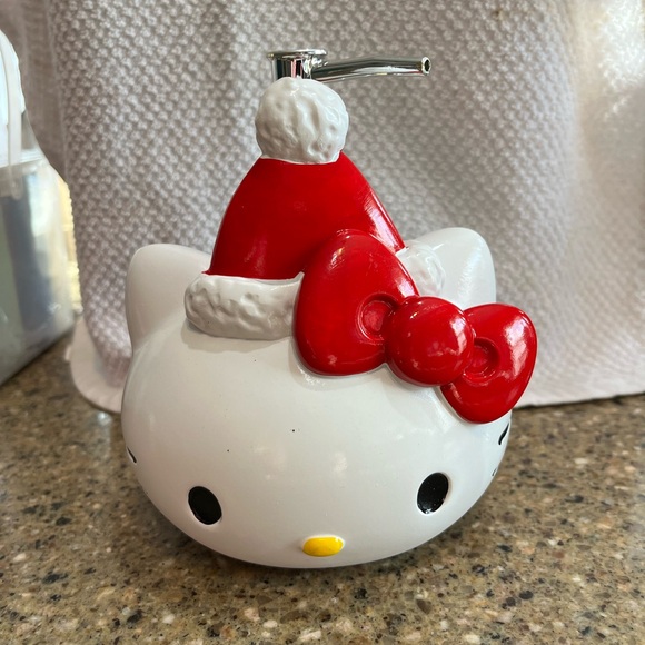 Hello Kitty Other - Hello Kitty Christmas Soap Dispenser